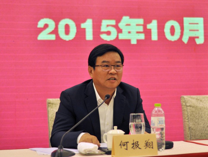 何报翔_编辑.jpg