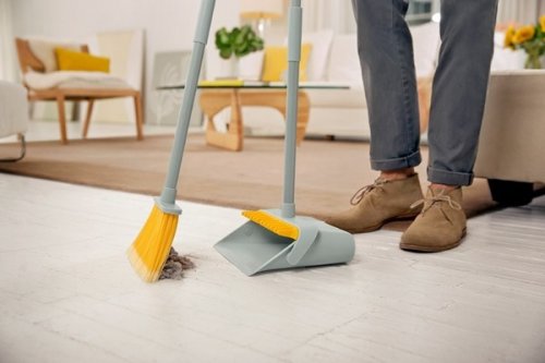 家居地板的清洁与保养攻略