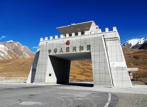 口岸-喀什-和田-民丰-塔中-轮台胡杨林-轮台县-库尔勒-吐鲁番